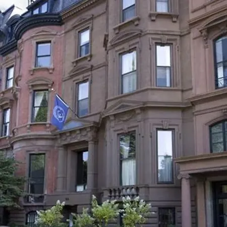 The College Club Of Boston Bed and Breakfast